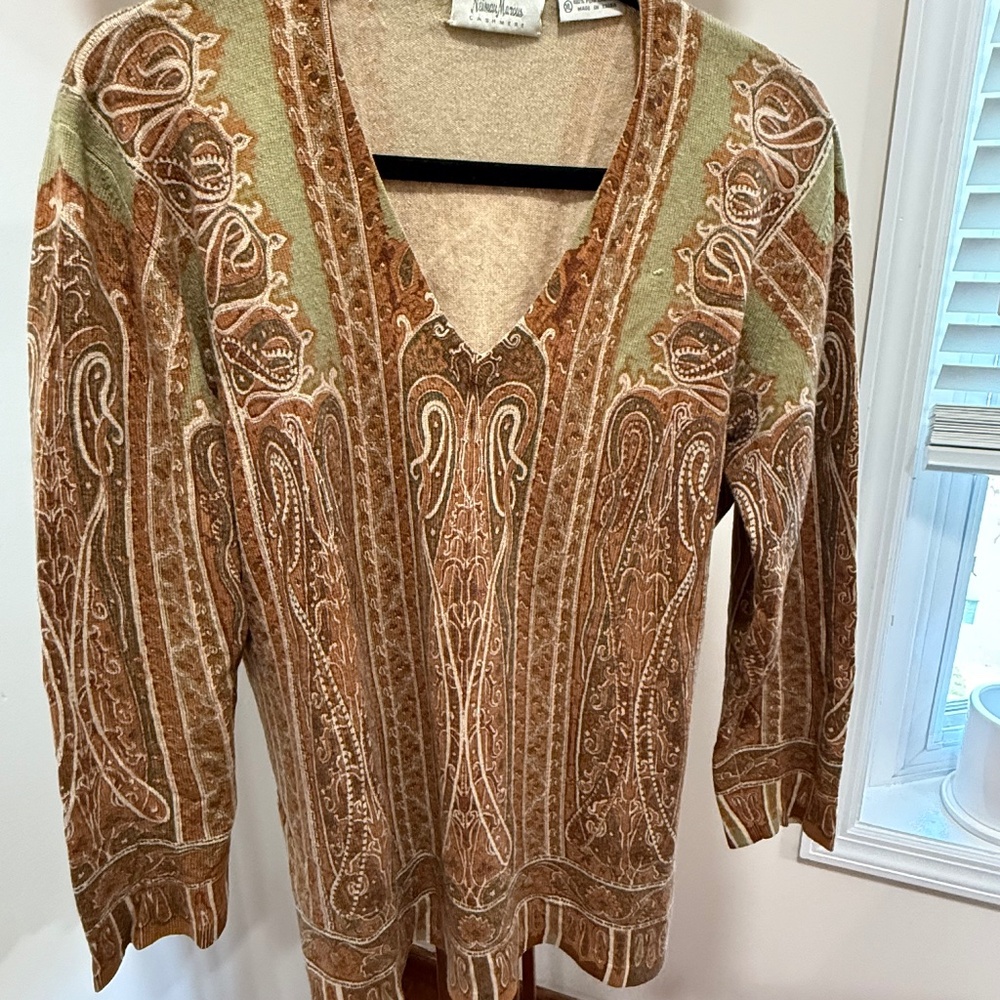 NEIMAN MARCUS CASHMERE